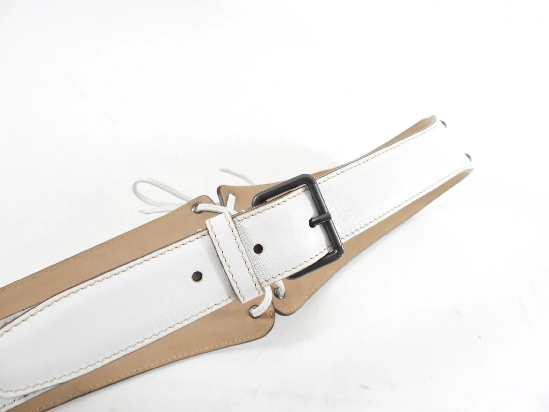 Alaia White Lace-Up Leather Belt - 30-32