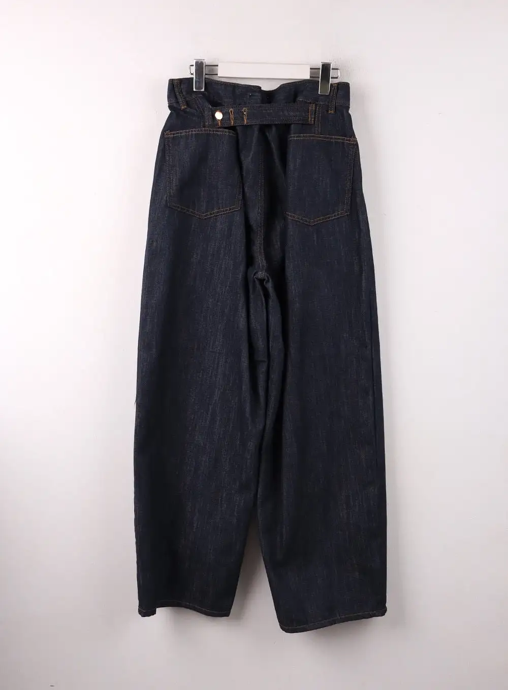 Back Button Wide Leg Jeans CF407