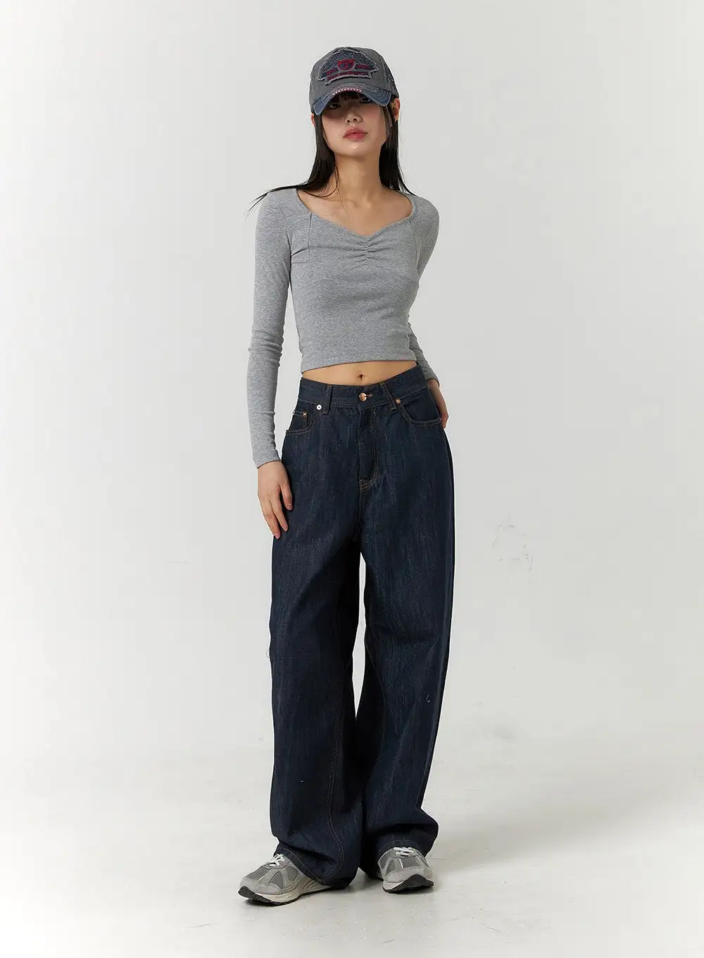 Back Button Wide Leg Jeans CF407