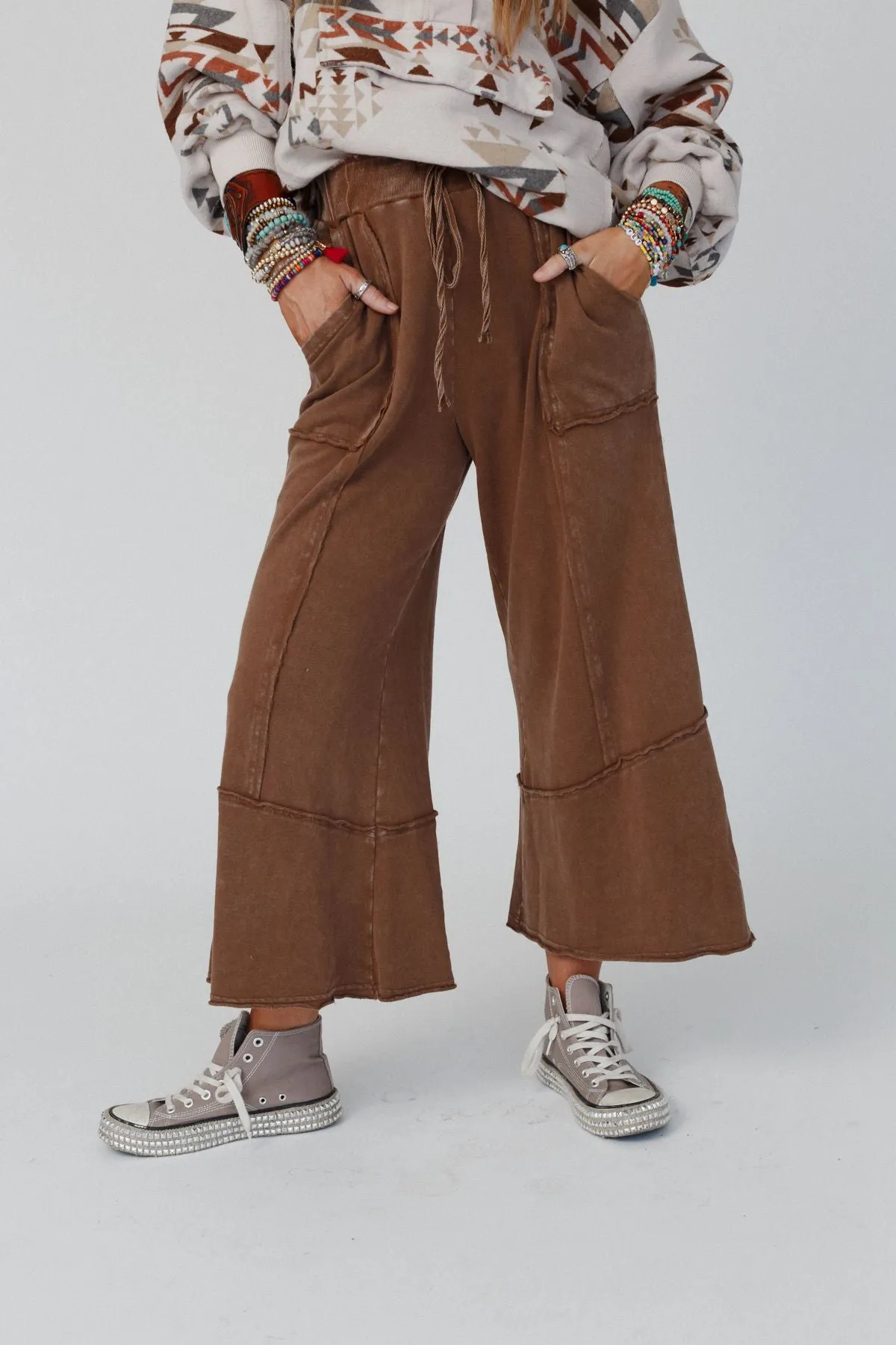 Feeling Good Wide Leg Pant - Brown