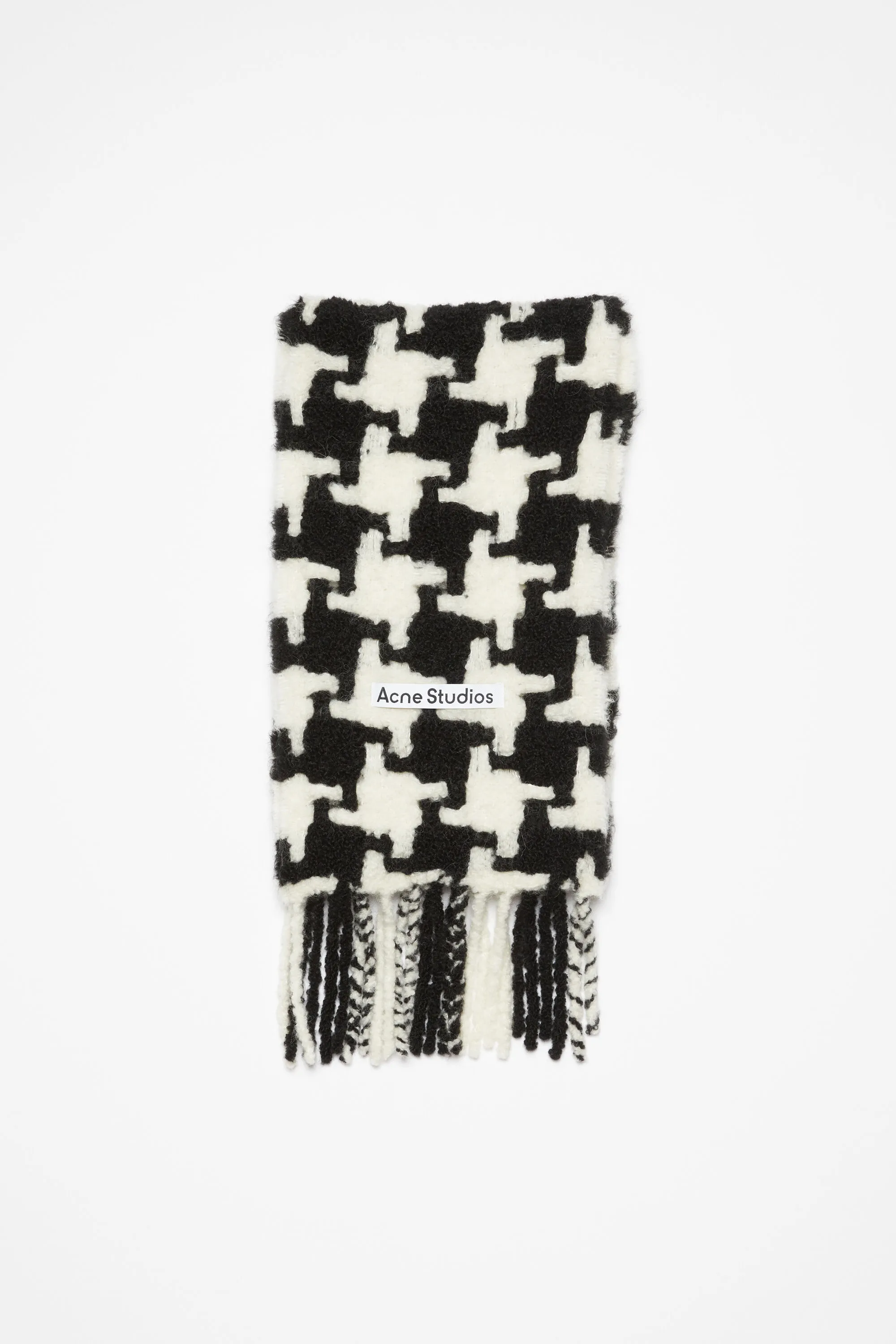 Houndstooth scarf