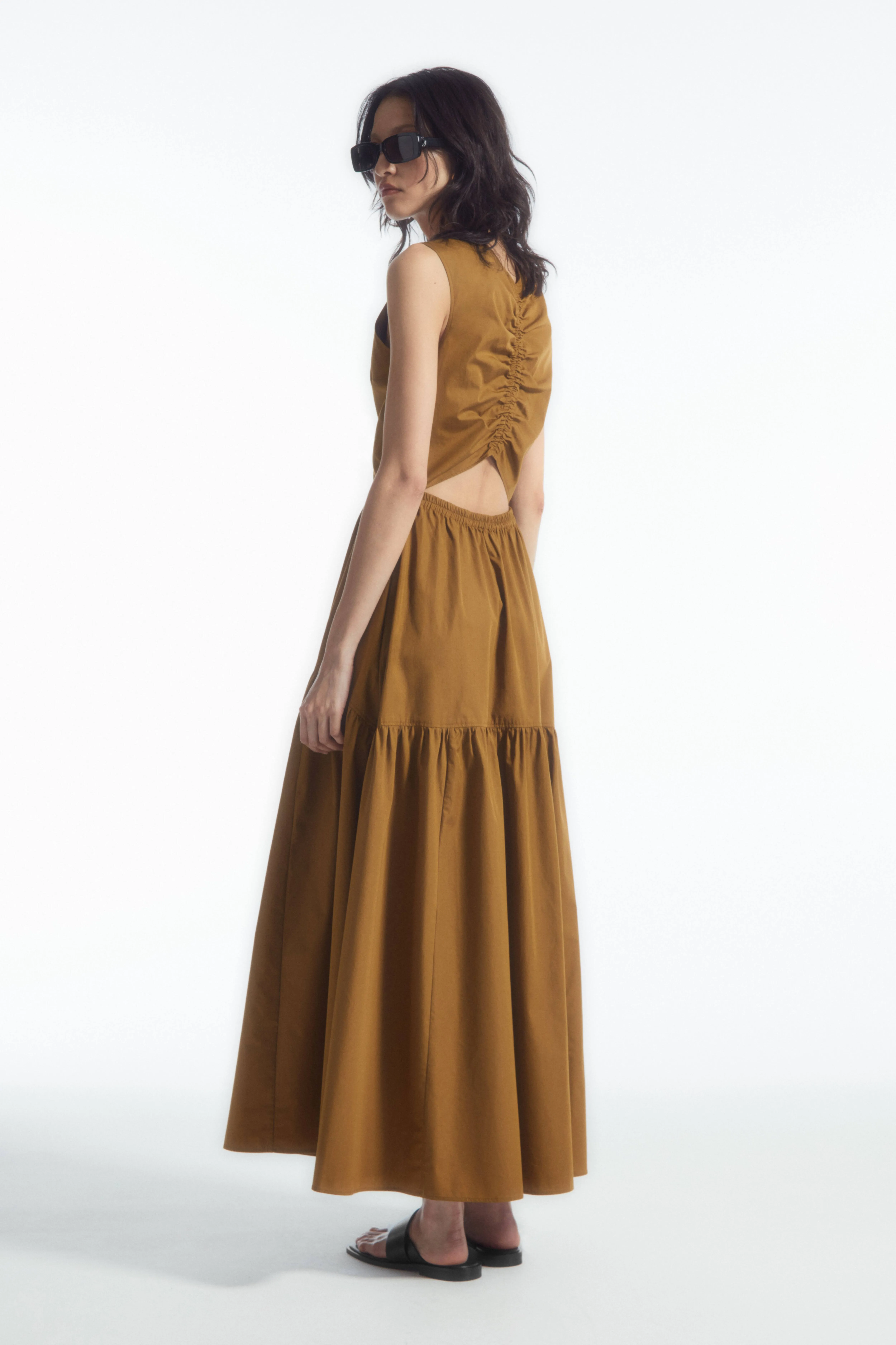 OPEN-BACK TIERED MIDI DRESS - Round neck - Sleeveless - OCHRE - Ladies | H&M GB