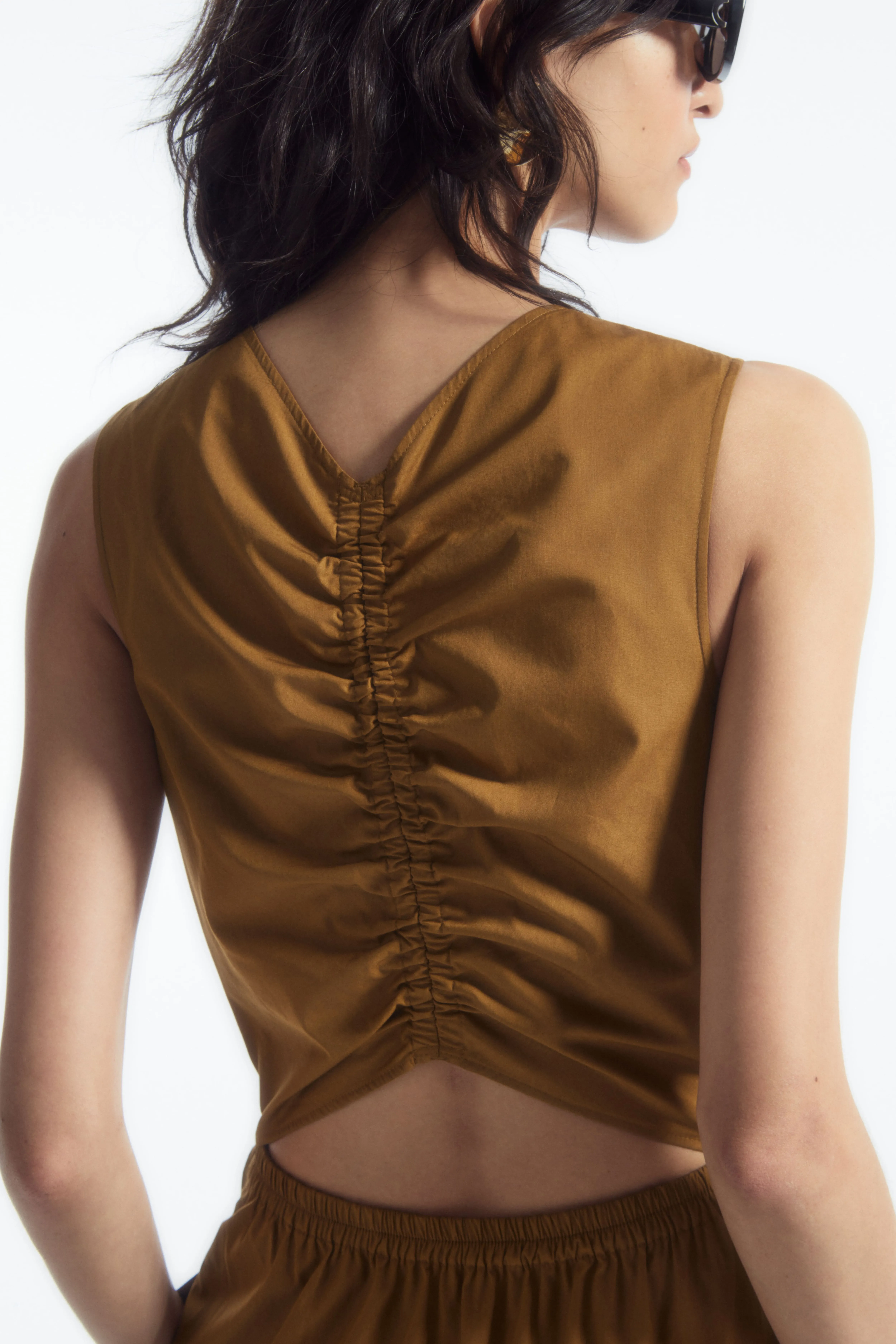 OPEN-BACK TIERED MIDI DRESS - Round neck - Sleeveless - OCHRE - Ladies | H&M GB