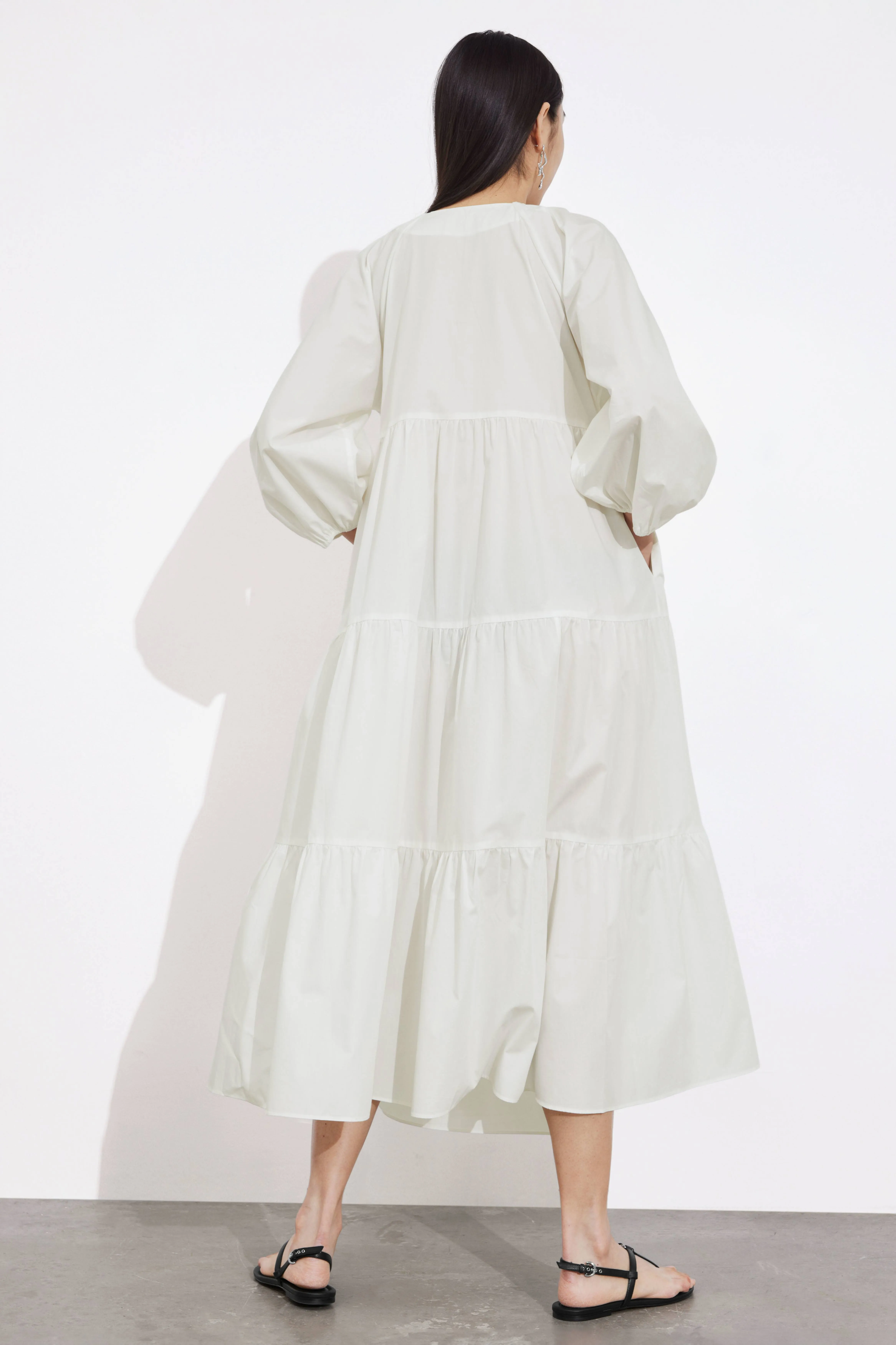 Tiered Tie-Detail Midi Dress - Round neck - Long sleeve - White - Ladies | H&M GB